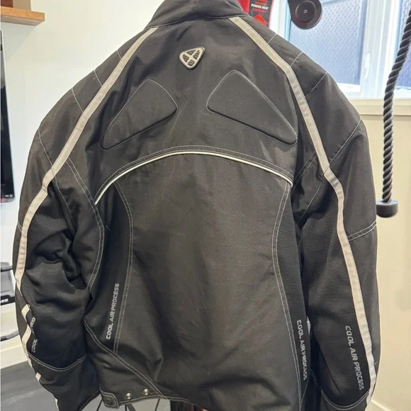 Black Performance Motorcycle Jacket - Picture 9 of 10